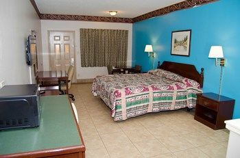 Texas Inn And Suites Citycenter At Utrgv エディンバーグ エクステリア 写真
